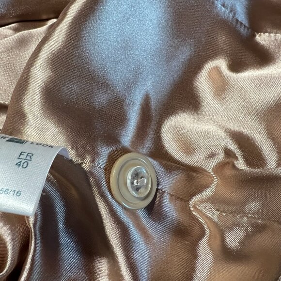 NEW LOOK Edgy Elegance: Quiet Luxury Tan Suede Blazer Flattering & Sophisticated - Picture 10 of 16